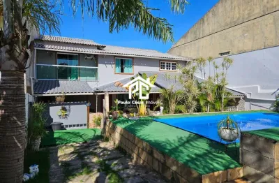 Espetacular casa à venda em araruama-rj, bairro coqueiral - 5 quartos, 1 suíte, 1 sala, 2 banheiros, 210m² de área!