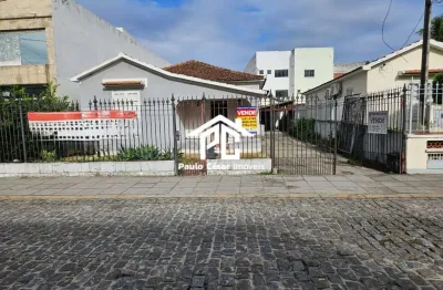 Casa à venda no centro de araruama-rj: 1 quarto, 1 sala, 1 vaga de garagem, 438,00 m² de área. aproveite!