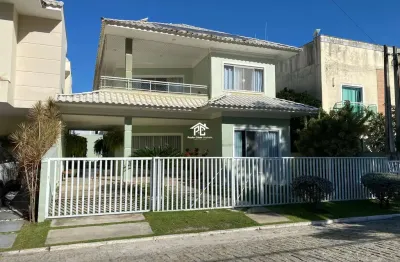 Viva com conforto: casa em condomínio de luxo, 4 quartos, 1 suíte, no centro de araruama-rj - 261,63 m² de área!