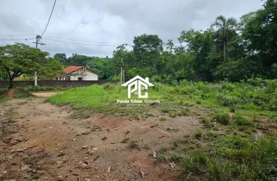Ótima área com total de 1.750m² medindo 22.80m de frente com 77m nas laterais. a poucos minutos do centro de araruama. rgi ok.