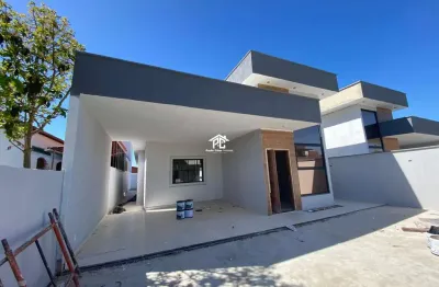 Imperdível oportunidade de adquirir uma casa de 3 quartos, 1 suíte, 1 sala e 1 banheiro no bairro coqueiral, araruama-rj!
