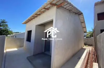 Excelente oportunidade! Casa à venda em Araruama-RJ, no bairro Ponte dos Leites - 2 quartos, sala, banheiro, 70m².