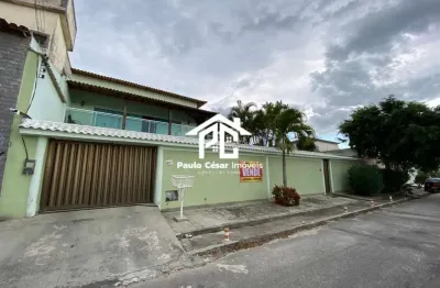 Excelente casa no coração do bairro Parque Hotel, em localização privilegiada, próxima à Praça do Menino João Hélio e à Lagoa, 03 Quartos