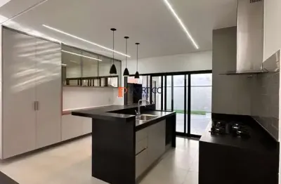 Casa térrea e nova 3 suítes no condomínio royal garden paulínia!