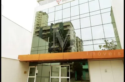 Bem localizado prédio comercial com 9 salas e 20 vagas ao lado do metro vila mariana