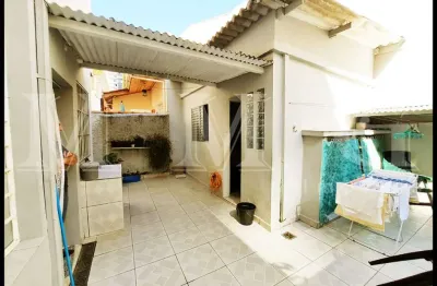 Sobrado, 3 dormitórios ,2 vagas, 3 banheiros, entrada lateral