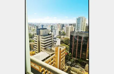 Ótima cobertura com 3 dormitórios sendo uma suíte localizado na bala vista.
