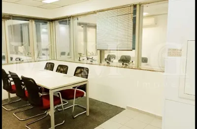 Conjunto comercial mobiliado com 150m² de vão livre a 50m do metro paraíso