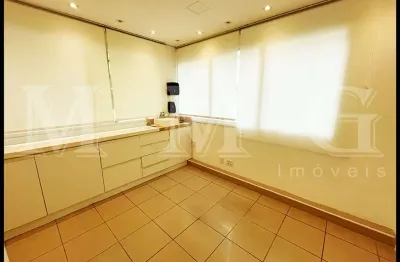 Conjunto comercial, 3 salas , 2 banheiros, uma vaga