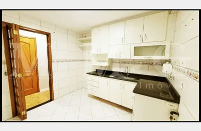 Apartamento a venda 3 dormitorios ( 1 suite) vaga coberta e livre metro santa cruz