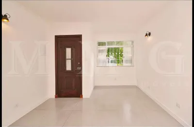 Sobrado totalmente reformado de 106 m² com 2 dormitórios 1 vaga no ipiranga