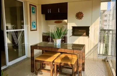 Apartamento a venda na aclimação 3 suítes, 3 vagas, reformado com 176m²