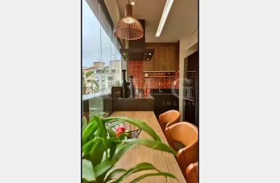 Apartamento com suíte, lazer completo e três vagas de garagem