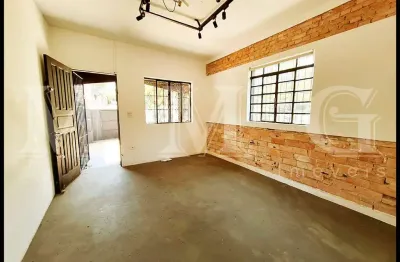 Sobrado comercial para locação na vila mariana com 240m² de área construída 6 garagens.
