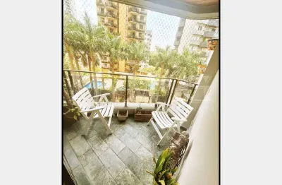 Vila Mascote venda: apto com 2 quartos sendo  1 suíte, sacada, 1 garagem.