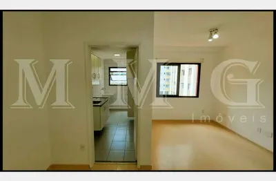 Apartamento com 1suíte, 2 vagas de garagem próximo ao metrô Vergueiro