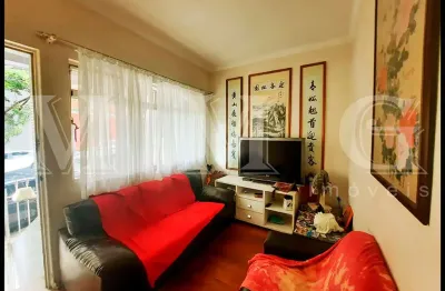 Aclimação, sobrado, 3 dormitórios, 2 salas, 2 banheiros, 2 vagas, ótima