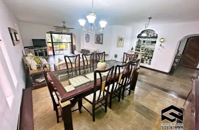 160m² área útil e planta com excelente distribuição, linda vista ao mar!
