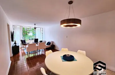 Sacada de frente para rua, c/ suíte, apenas à 02 quadras do mar!