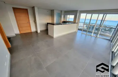 Maravilhosa cobertura duplex, com vista espetacular da praia da enseada!