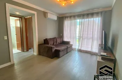 Lindo apartamento reformado, 03 dormitórios na região do tortugas!