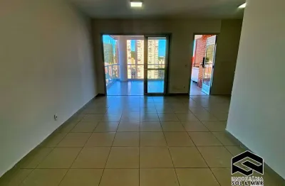 03 dormitórios, vista ao mar, varanda gourmet e lazer total de clube!