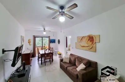 Amplo apartamento com suíte, prédio com churrasqueira!