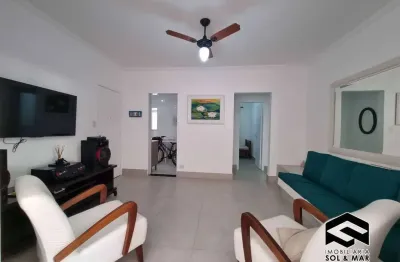 Lindo apto reformado! apenas 300m da praia, em ótima localização!