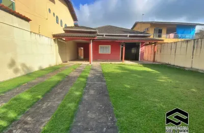 Ampla casa térrea no pernambuco, 03 dormitórios á poucos metros da praia!