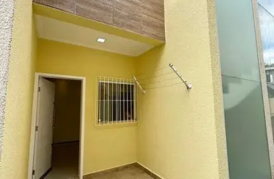 Lindo sobrado geminado em condomínio, na enseada - sem mobília!