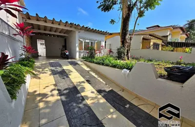 Casa com 4 quartos para alugar na Avenida Gérson Maturani, Enseada, Guarujá