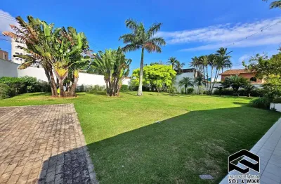 Casa 04 dorm&apos;s, com piscina, terreno enorme de esquina, a 02 quadras do mar