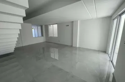 Excelente sobrado à venda com 3 suítes, centro - itajaí