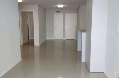 Apartamento com 3 quartos para alugar na Rua Lauro Muller, 306, Centro, Itajaí