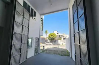 Casa para alugar na Rua Alberto Werner, Vila Operária, Itajaí