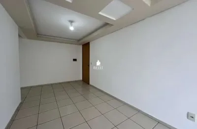 Apartamento com 2 quartos à venda no Madureira, Caxias do Sul 