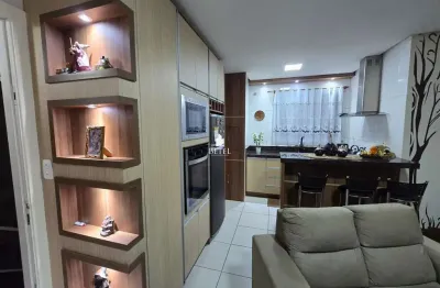 Casa com 2 quartos à venda na Ana Rech, Caxias do Sul 