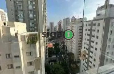 Cobertura duplex recém reformado, com 3 quartos, 2 banheiros, 2 vagas, total de 140m2