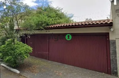 Casa térrea a venda no planalto paulista com 2 suítes e 4 vagas