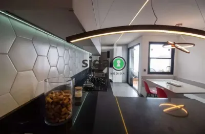 Casa com 3 quartos (1 suíte), cozinha americana e ar condicionado, próx. shopping morumbi