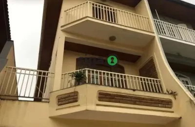 Sobrado com 180m², 3 dormitórios, churrasqueira, vila sônia