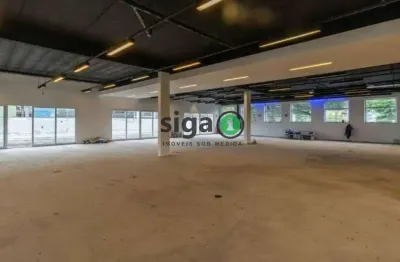 Sala/salão comercial no piso superior área total: 724,32 m²