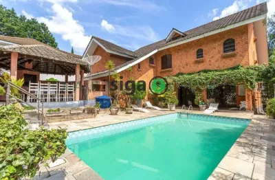 Casa a venda de 700 metros 6 dormitórios sendo 4 suítes 4 salas 9 vagas no  guedala