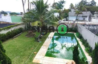Casa no bolsão de interlagos com piscina em terreno de 675m