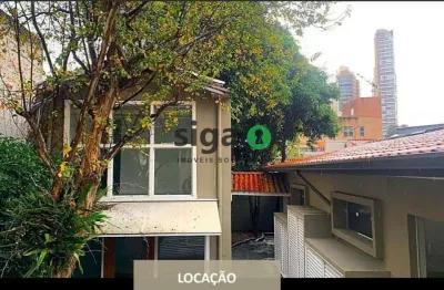 Casa comercial para locação com  210au, várias salas, 3 banheiros e 3 vagas, sem mobília