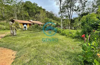 Chácara com lagoa, riacho e com terreno de 6.425m² à venda em canelinha/sc