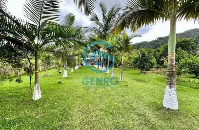 Chácara em meio a natureza com riacho e terreno de 5.000m² à venda em canelinha/sc
