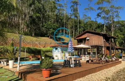Sítio em meio a natureza com piscina e terreno de 20.330m² à venda em são joão batista/sc