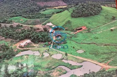 Fazenda com 10 lagoas, cachoeira e terreno de 84 hectares à venda em tijucas/sc