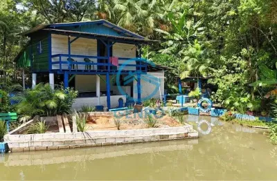 Chácara em meio a natureza com lagoa e terreno de 4.000m² à venda em canelinha/sc